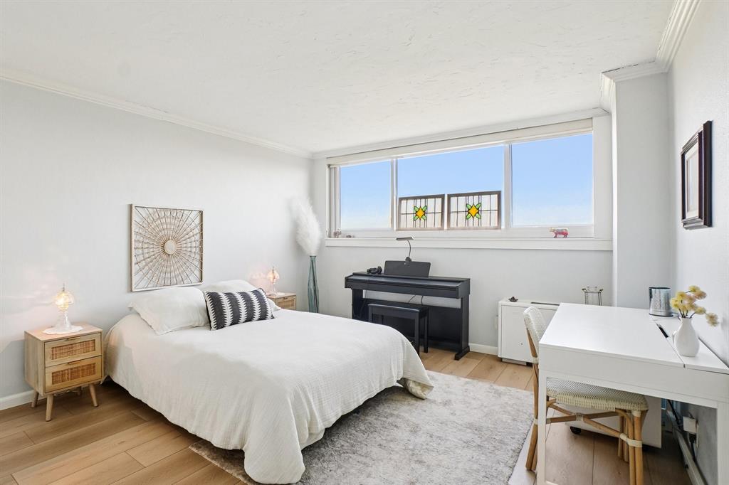 Twenty 1 Turtle Crk Condo - Residential