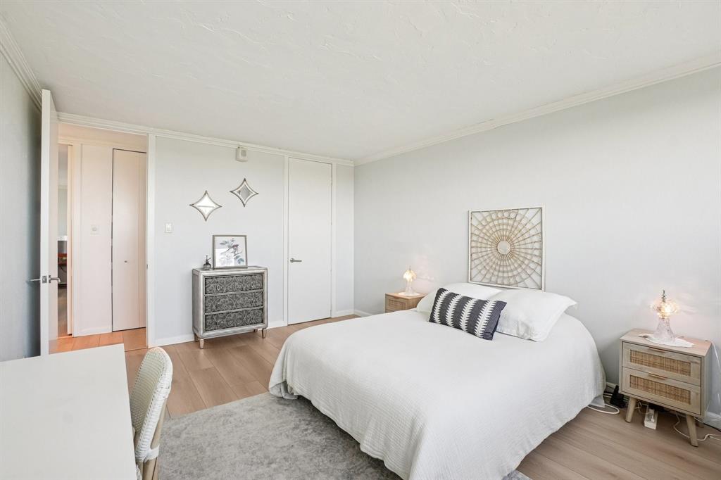 Twenty 1 Turtle Crk Condo - Residential