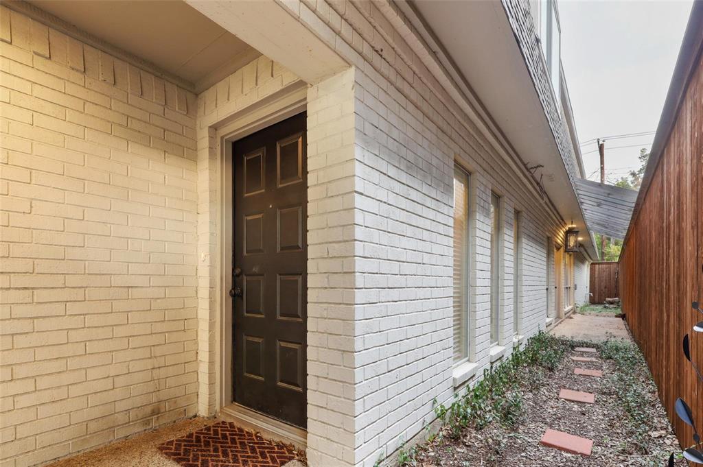 Fort Worth, Texas 76107, United States, 4 Bedrooms Bedrooms, ,3 BathroomsBathrooms,Residential,Pending,104088