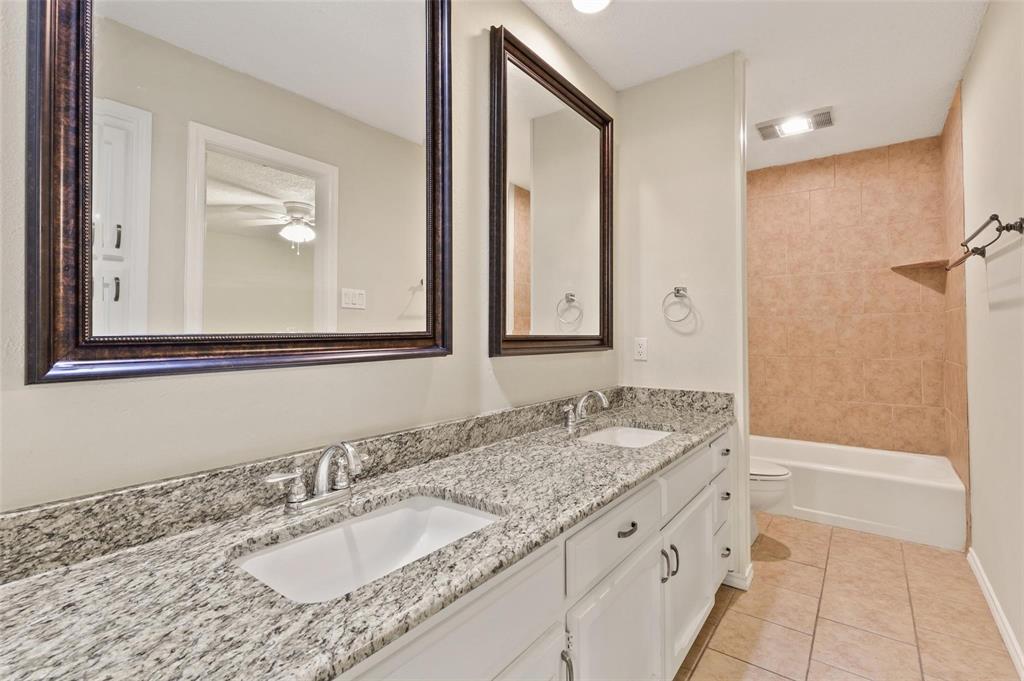 Fort Worth, Texas 76107, United States, 4 Bedrooms Bedrooms, ,3 BathroomsBathrooms,Residential,Pending,104088