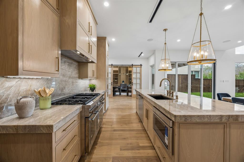 GASTON TERRACE - Residential