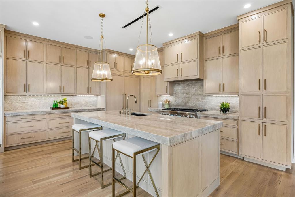 GASTON TERRACE - Residential