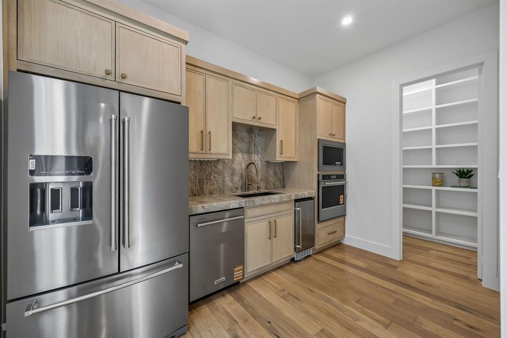 GASTON TERRACE - Residential