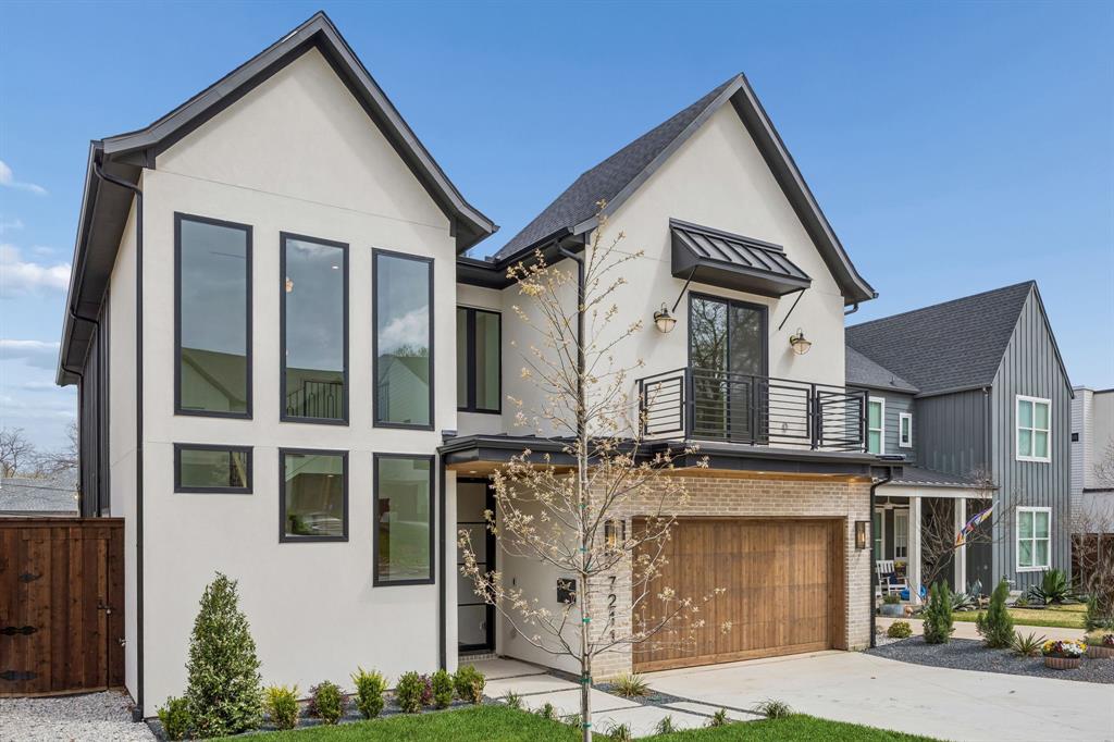 7211 Coronado Avenue