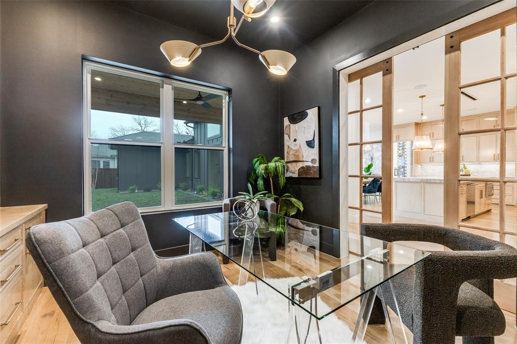 7211 Coronado Avenue