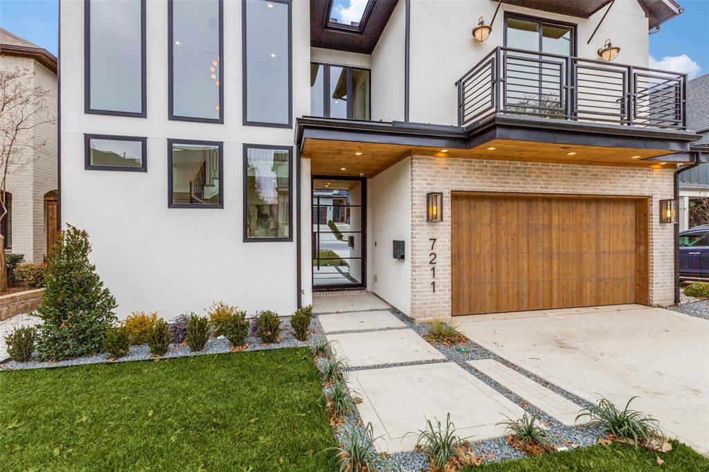 7211 Coronado Avenue