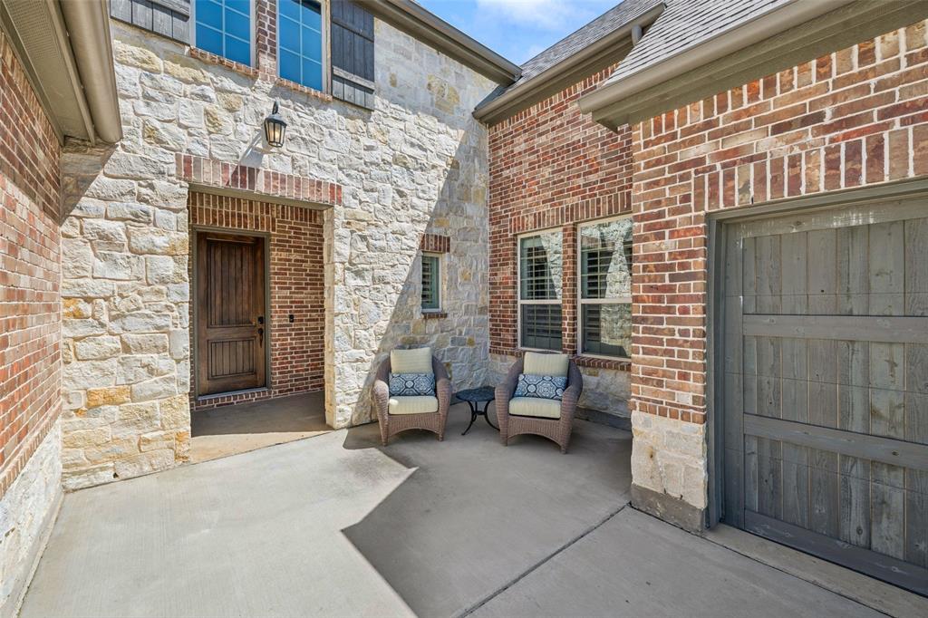2700 Castlebridge