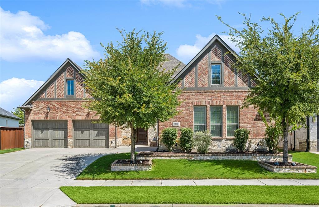 2700 Castlebridge