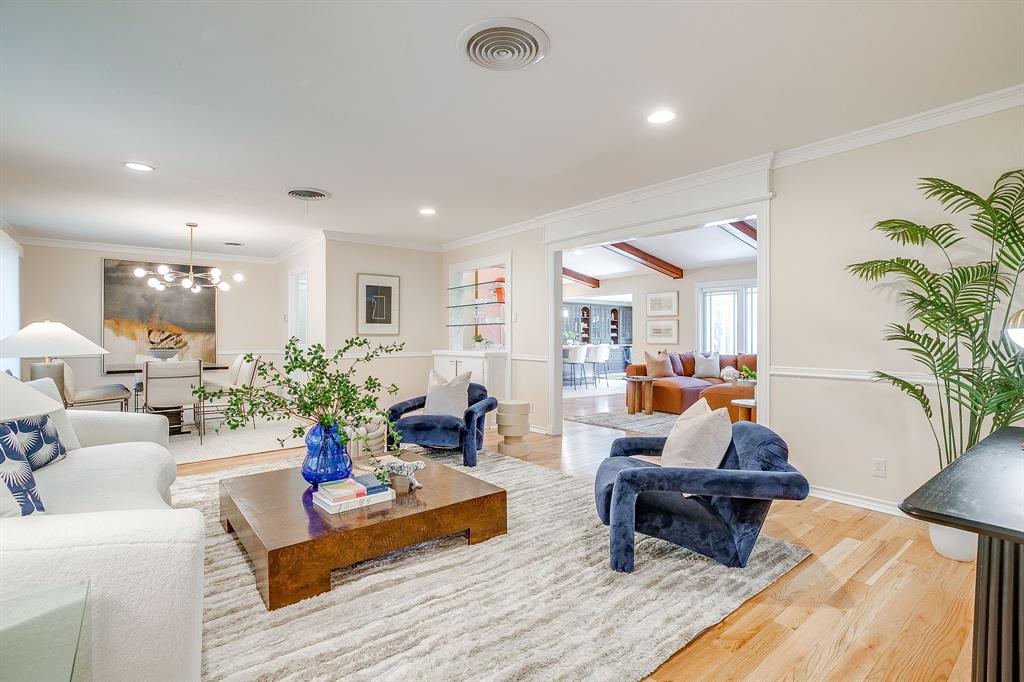 3133 Sweetbriar Lane