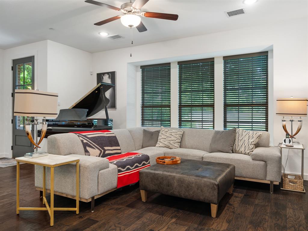 872 S State Highway 5