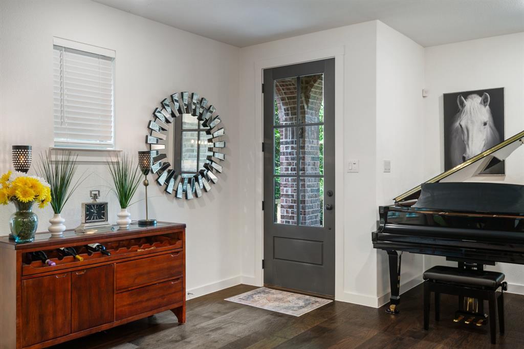 872 S State Highway 5