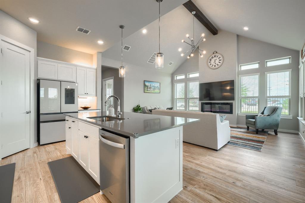 WINDSONG RANCH - Residential