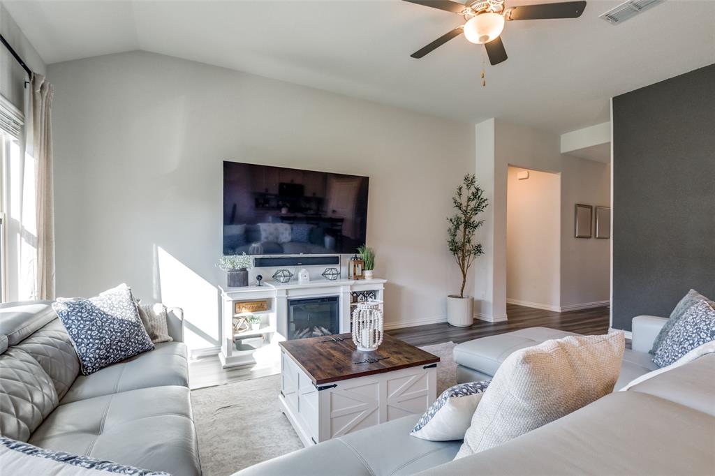 Trinity Crossing - Residential Lease