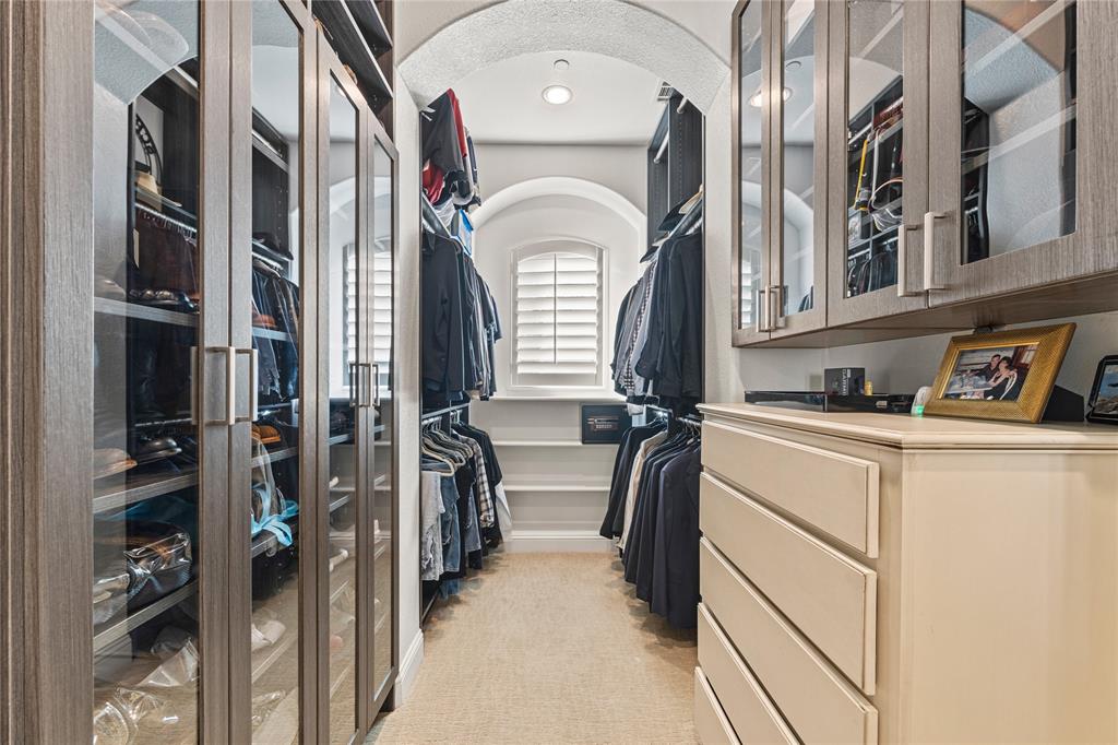 Shady Oaks ADD-Southlake Block 4 Lot 17 - Residential