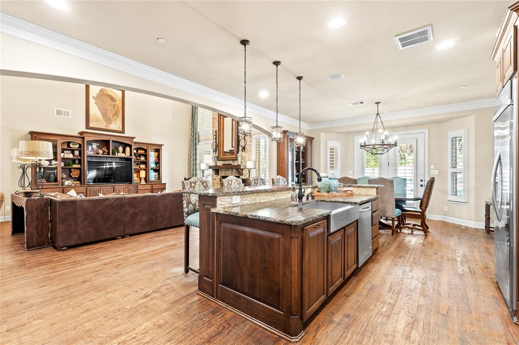 Shady Oaks ADD-Southlake Block 4 Lot 17 - Residential