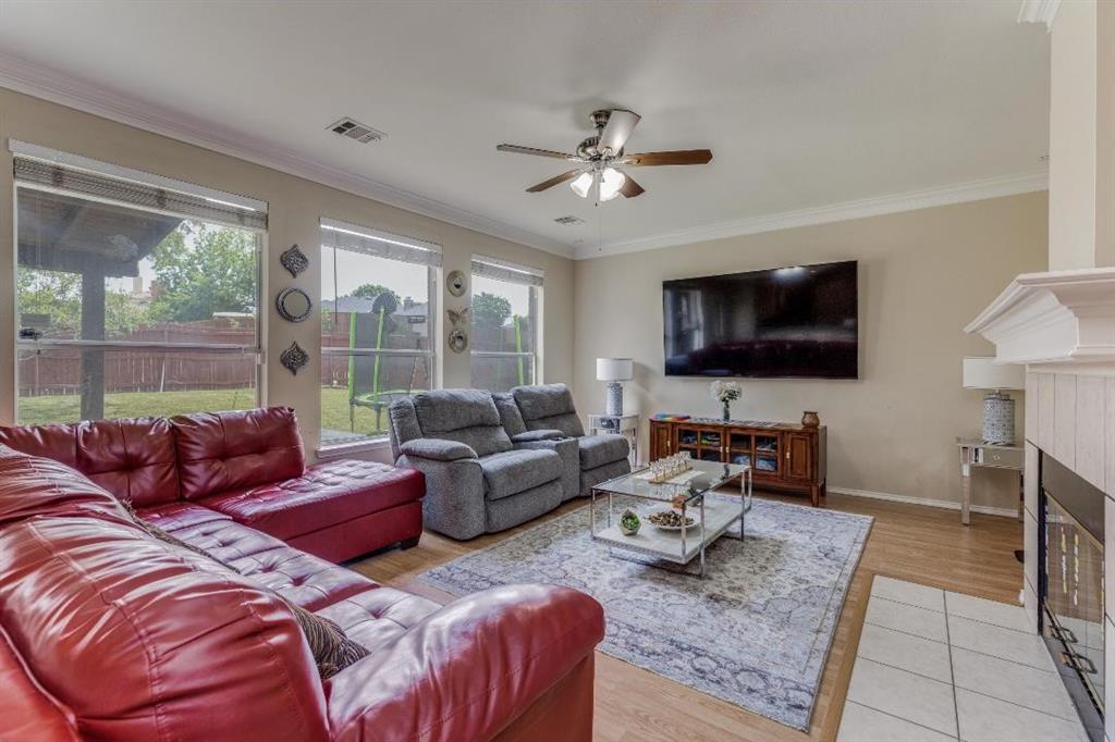 3926 Rolling Oaks Drive