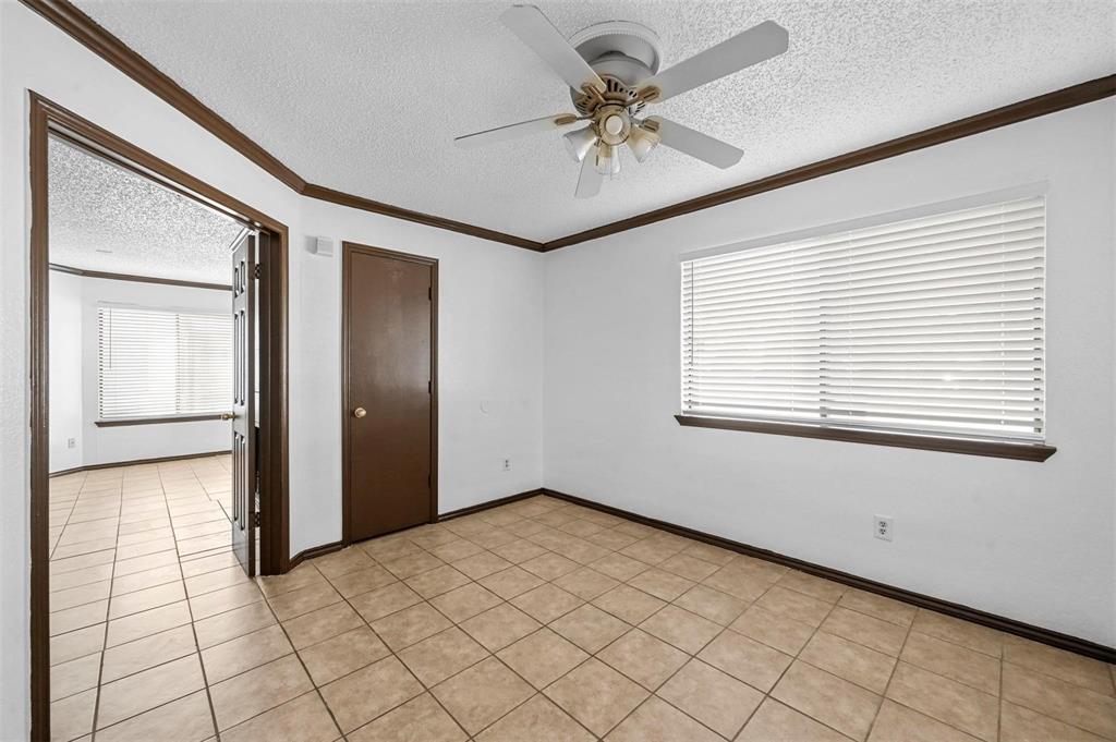 Arlington Oaks Condo - Residential