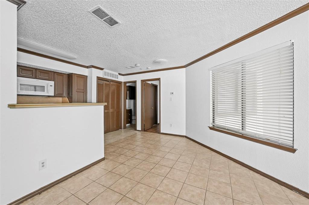 Arlington Oaks Condo - Residential