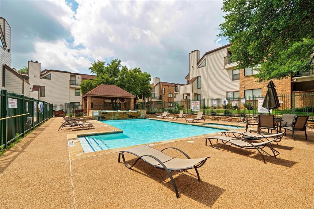 Arlington Oaks Condo - Residential
