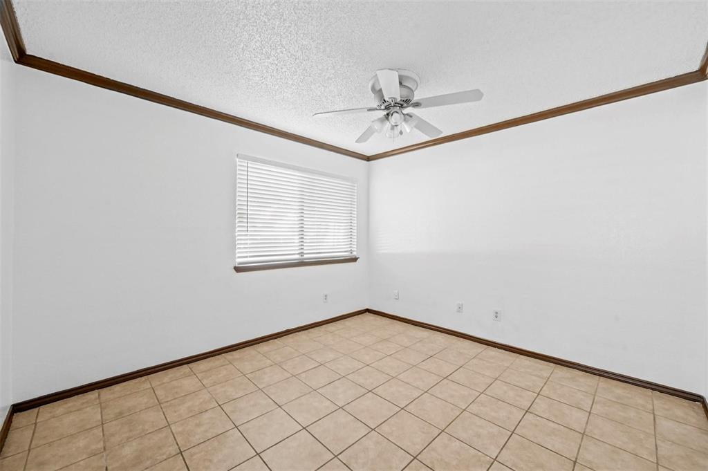 Arlington Oaks Condo - Residential