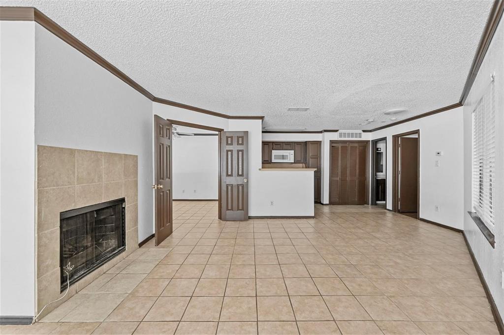 Arlington Oaks Condo - Residential