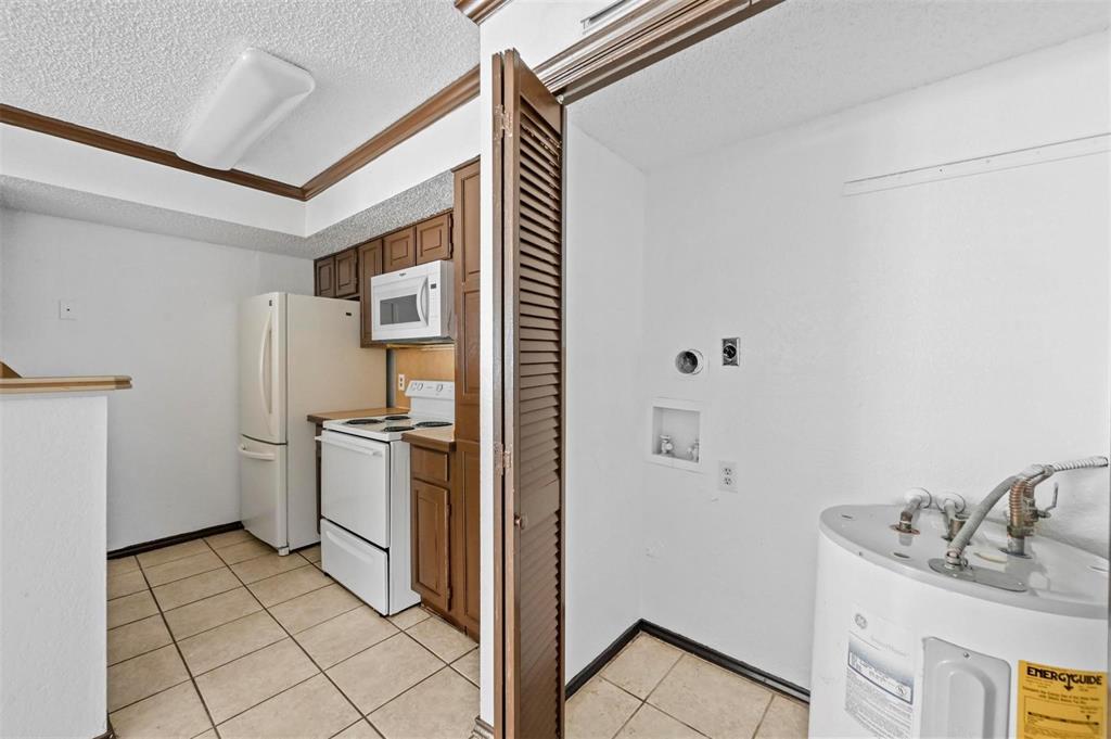 Arlington Oaks Condo - Residential