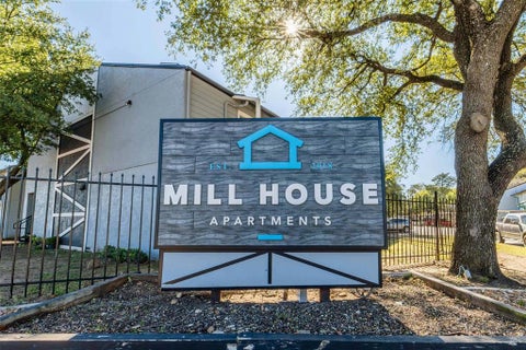 Photo of 4302 Woodhollow Drive #227, Dallas, TX 75237 (MLS # 21420000)