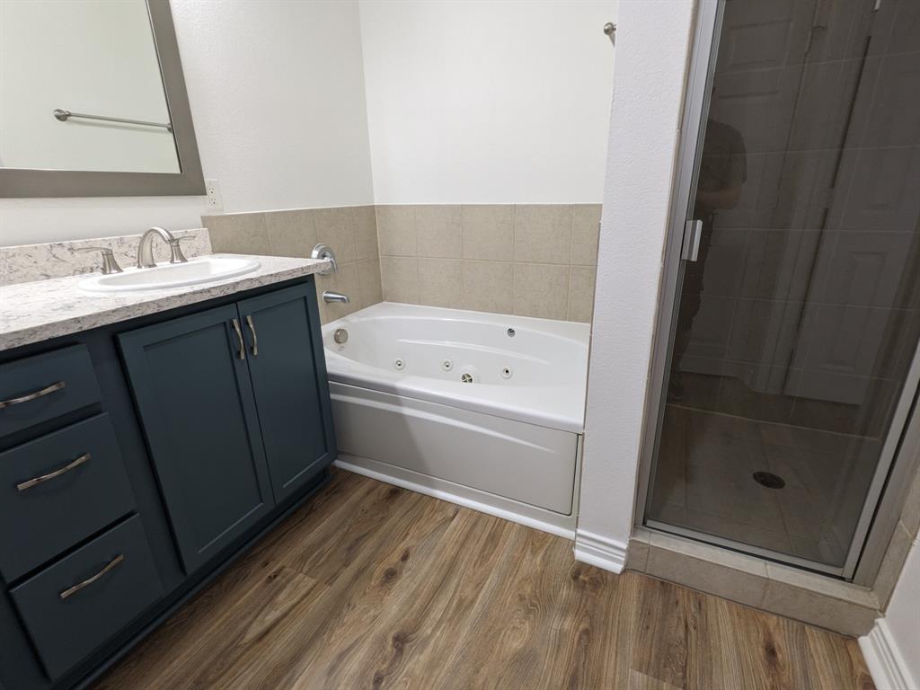 Lake Park Estates 01 & Univ Wrld R - Residential