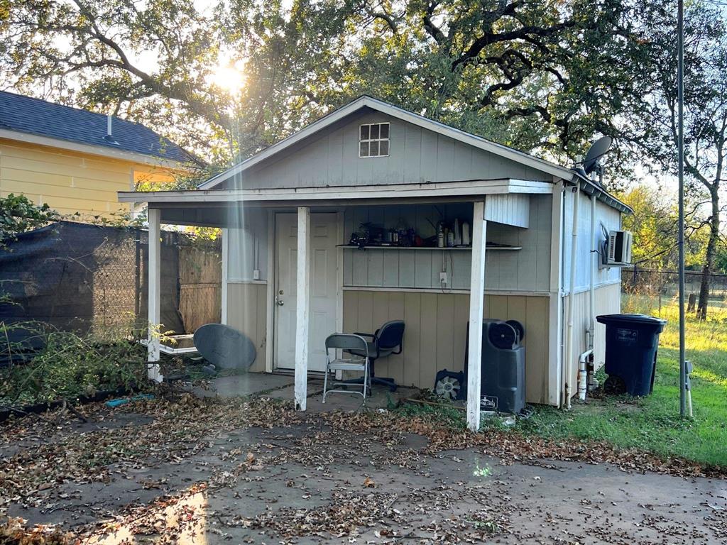 Lesters Sub - Residential Income