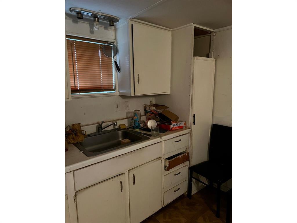 Lesters Sub - Residential Income