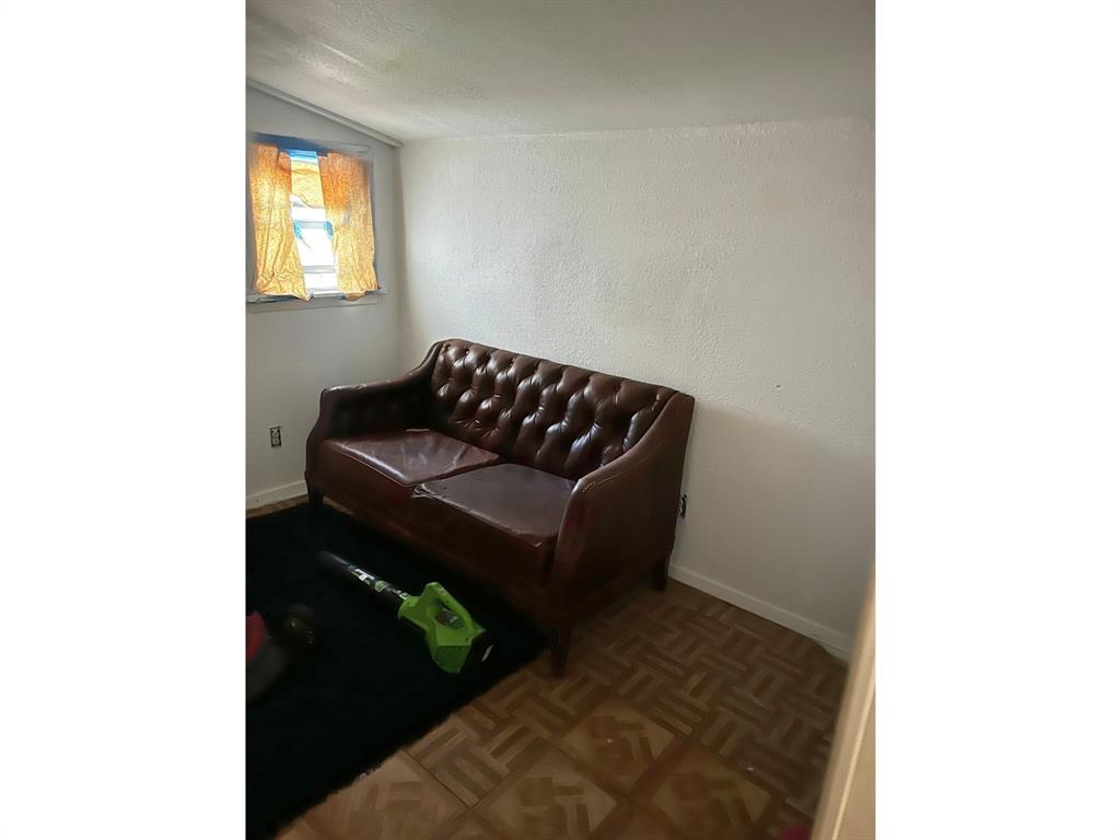 Lesters Sub - Residential Income