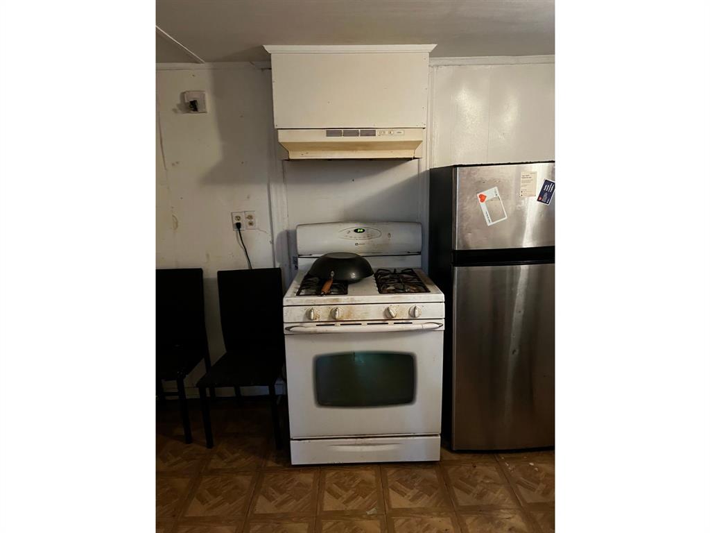 Lesters Sub - Residential Income