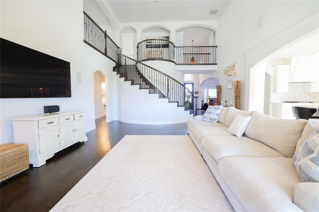 222 Crestview Drive