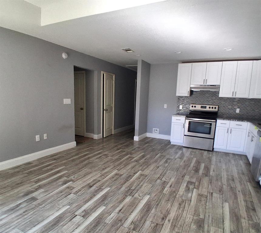 1102 Hemphill Street