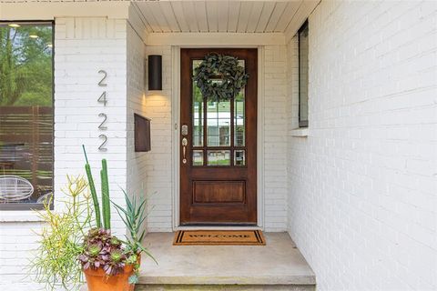 2422 Loving Avenue Dallas TX 75214