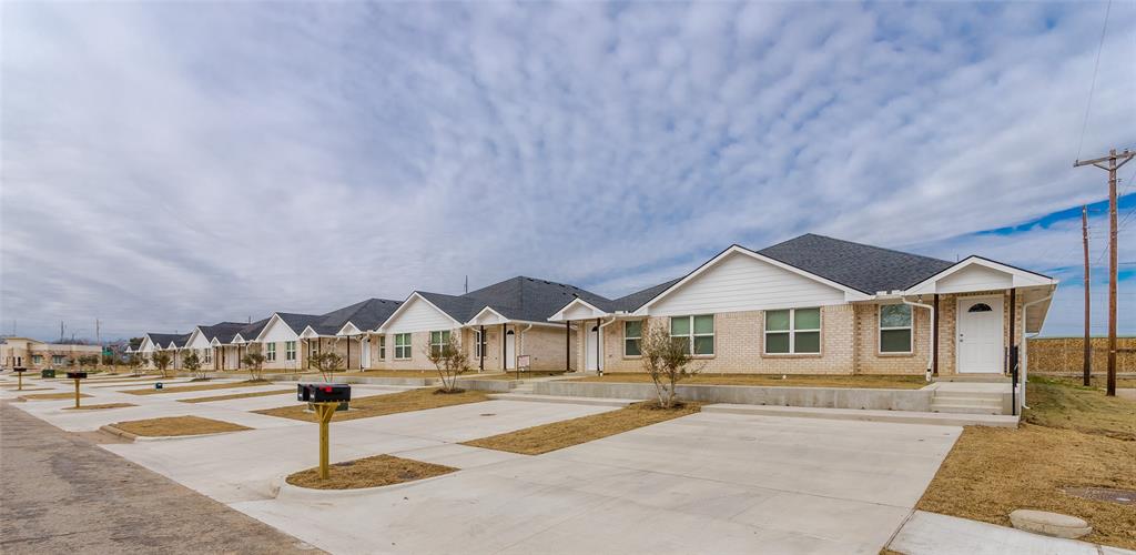 Ennis - Residential Lease