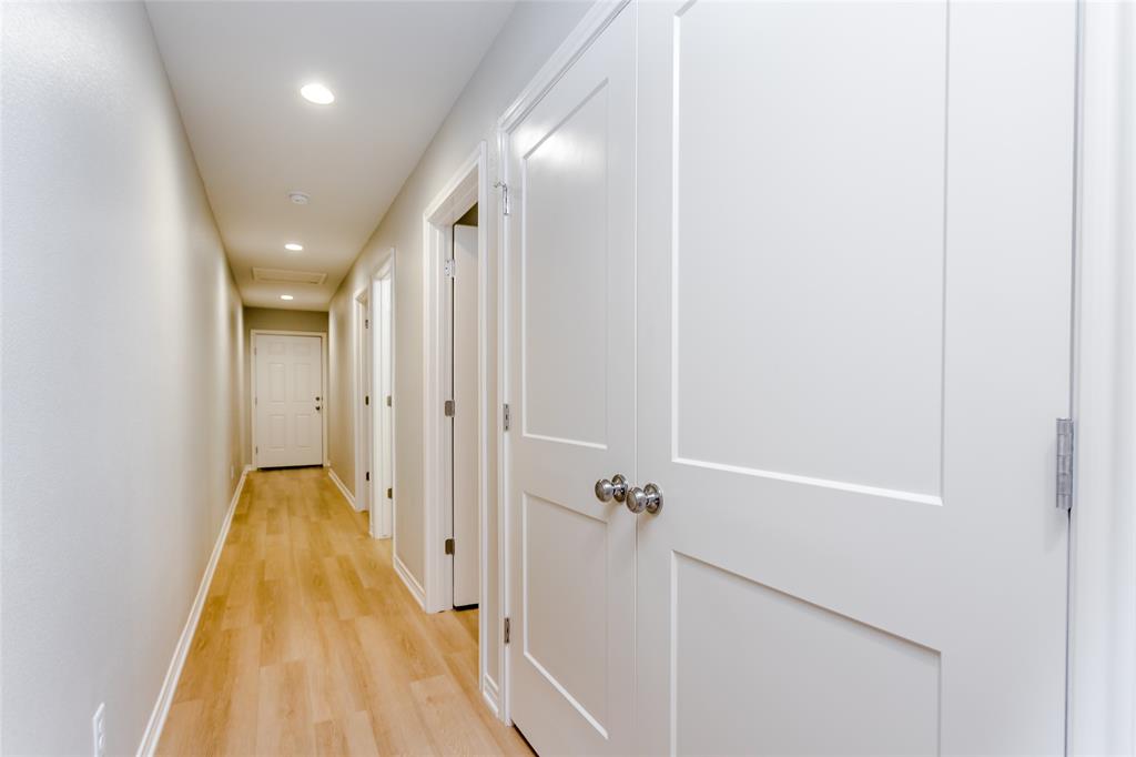 Ennis - Residential Lease