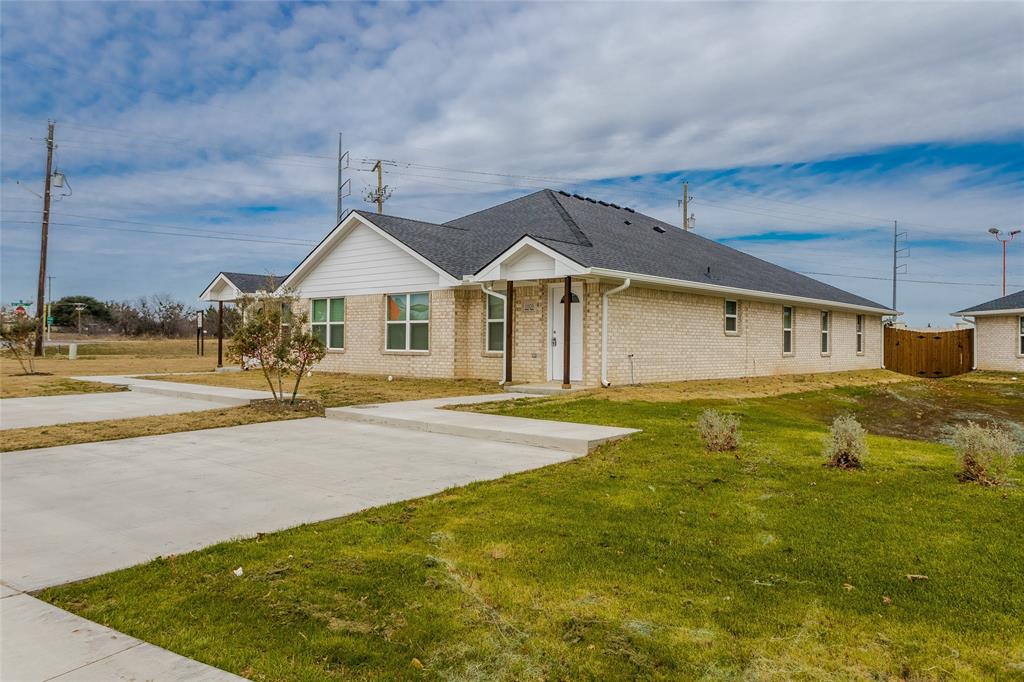 Ennis - Residential Lease