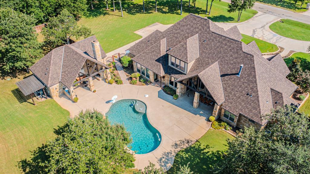 915 Timber Creek Drive