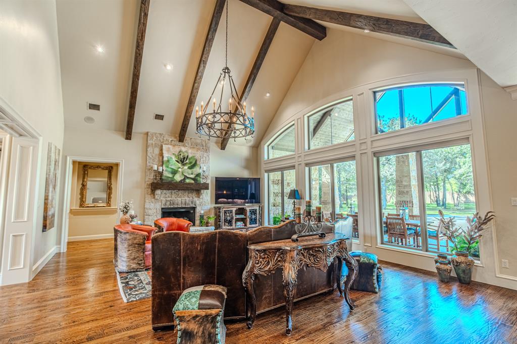 915 Timber Creek Drive