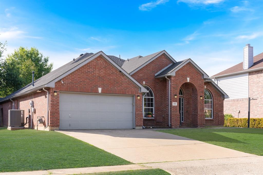 215 Longhorn Trail
