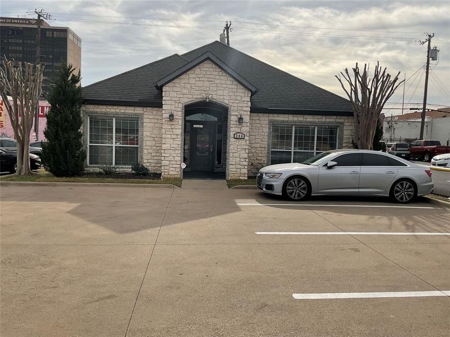 The property has five large offices, one could be use as a conference room, 2 restrooms, currently being used as a law office.  Built in 2007, it is energy efficient, with marble floors, Security System, full Break Room, parking in front of building.  Property is in excellent condition.  About one minute or one half mile from the popular Bishop Atrs District.