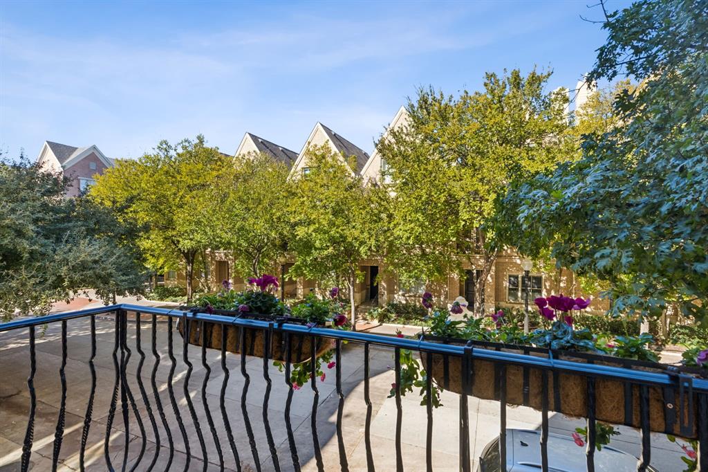 Lexington State Thomas - Residential