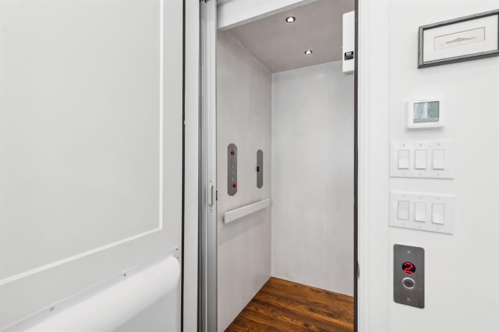 Lexington State Thomas - Residential