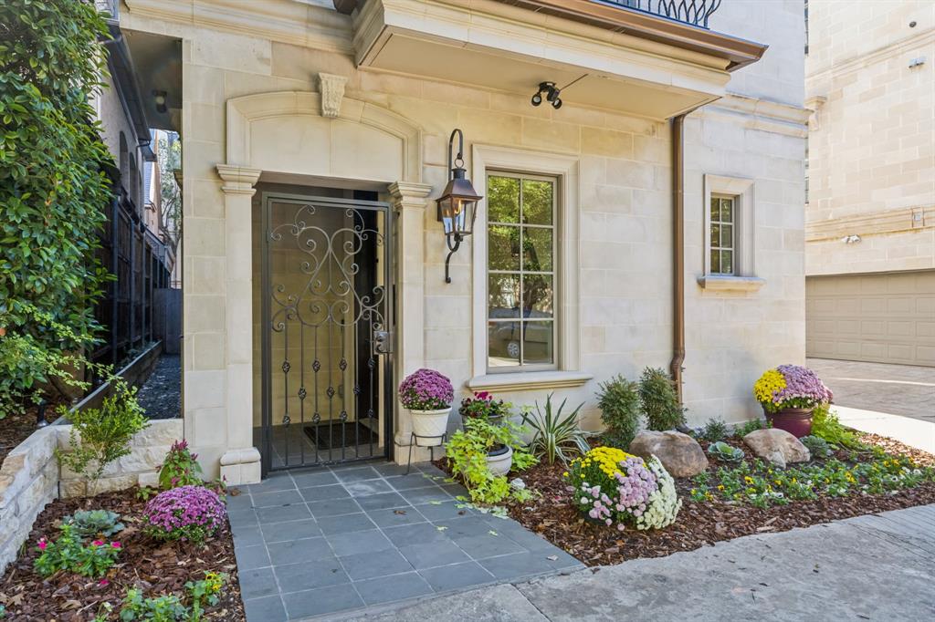 Lexington State Thomas - Residential