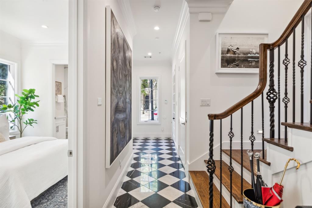 Lexington State Thomas - Residential