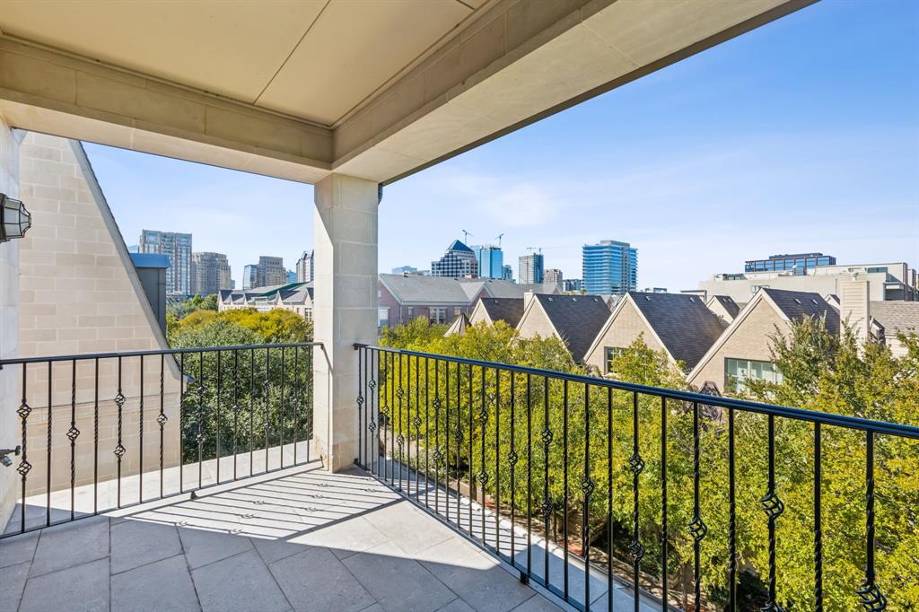 Lexington State Thomas - Residential