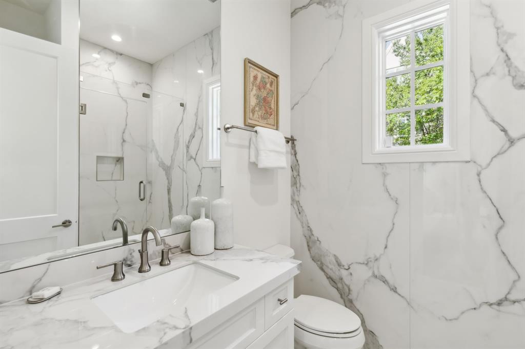 Lexington State Thomas - Residential