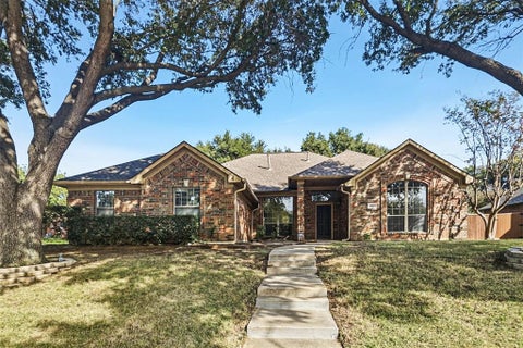 Photo of 2924 Woodpark Drive, Flower Mound, TX 75022 (MLS # 21422146)