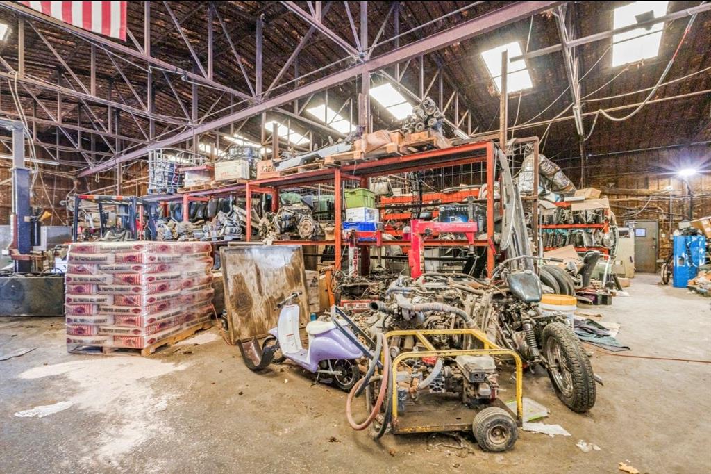 Oak Crest Add - Commercial Sale